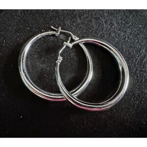 Sterling Silver 925 1.25 Inch Hoo Earrings  E76